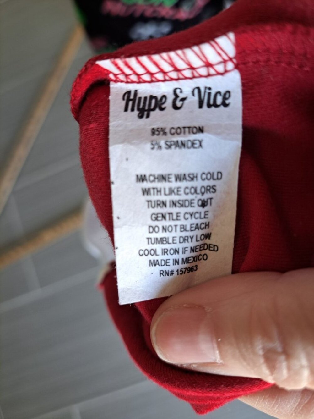 NEW IU Half-Red Half-White Crop Top XL Hype And Vice Front Tie Hoosiers College - Picture 8 of 8